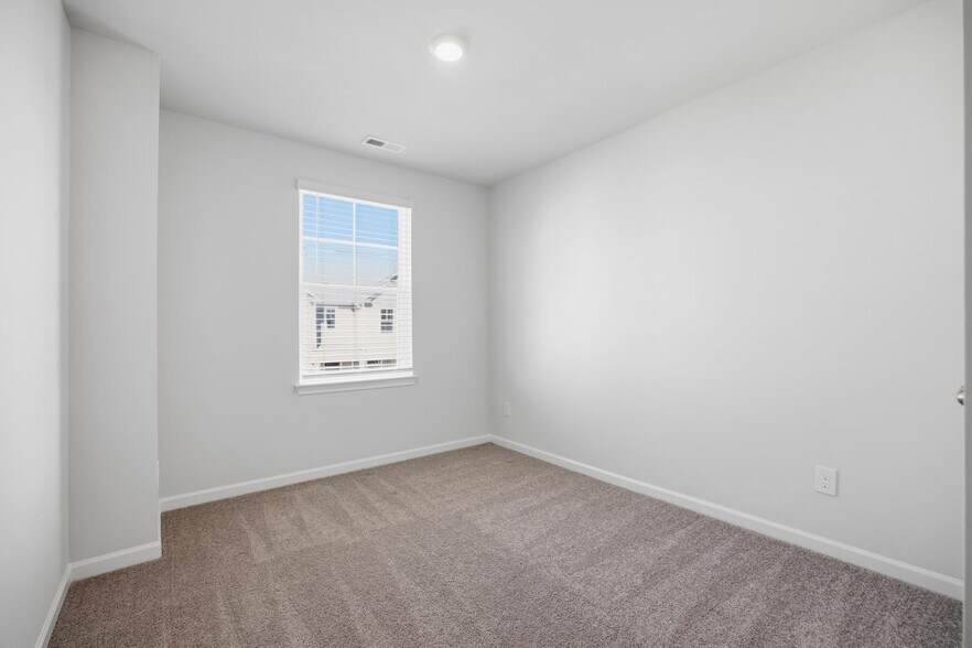 3rd bedroom - 6668 Lemon Ln