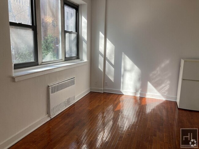 Building Photo - 255 E 61st St