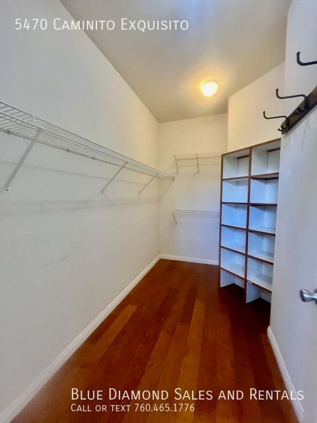 Building Photo - 5470 Caminito Exquisito