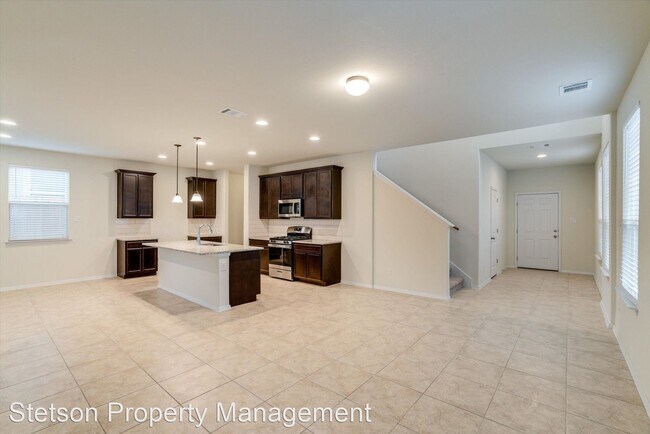 Building Photo - 3 br, 2.5 bath House - 5628 Respinto Dr