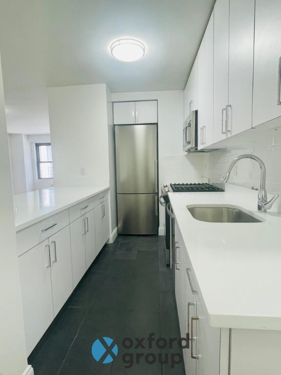 Building Photo - 3 bedroom in NEW YORK NY 10128