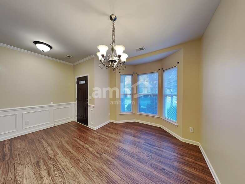 Building Photo - 1507 Bitter Creek Dr