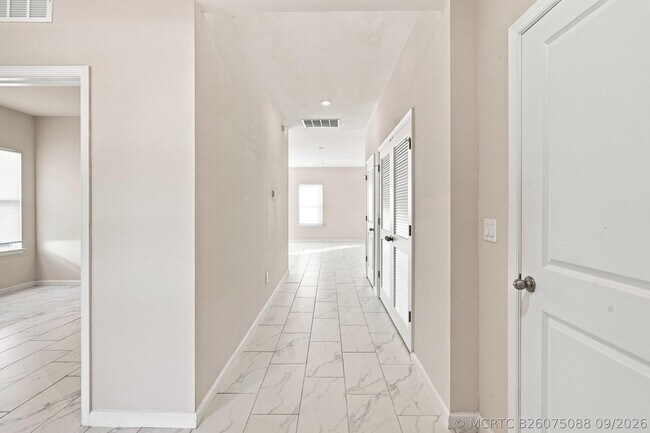 Building Photo - 10597 SW Vasari Way