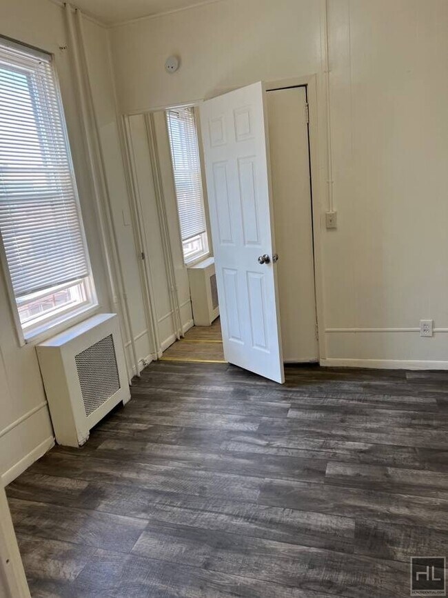 Building Photo - CEDAR STREET