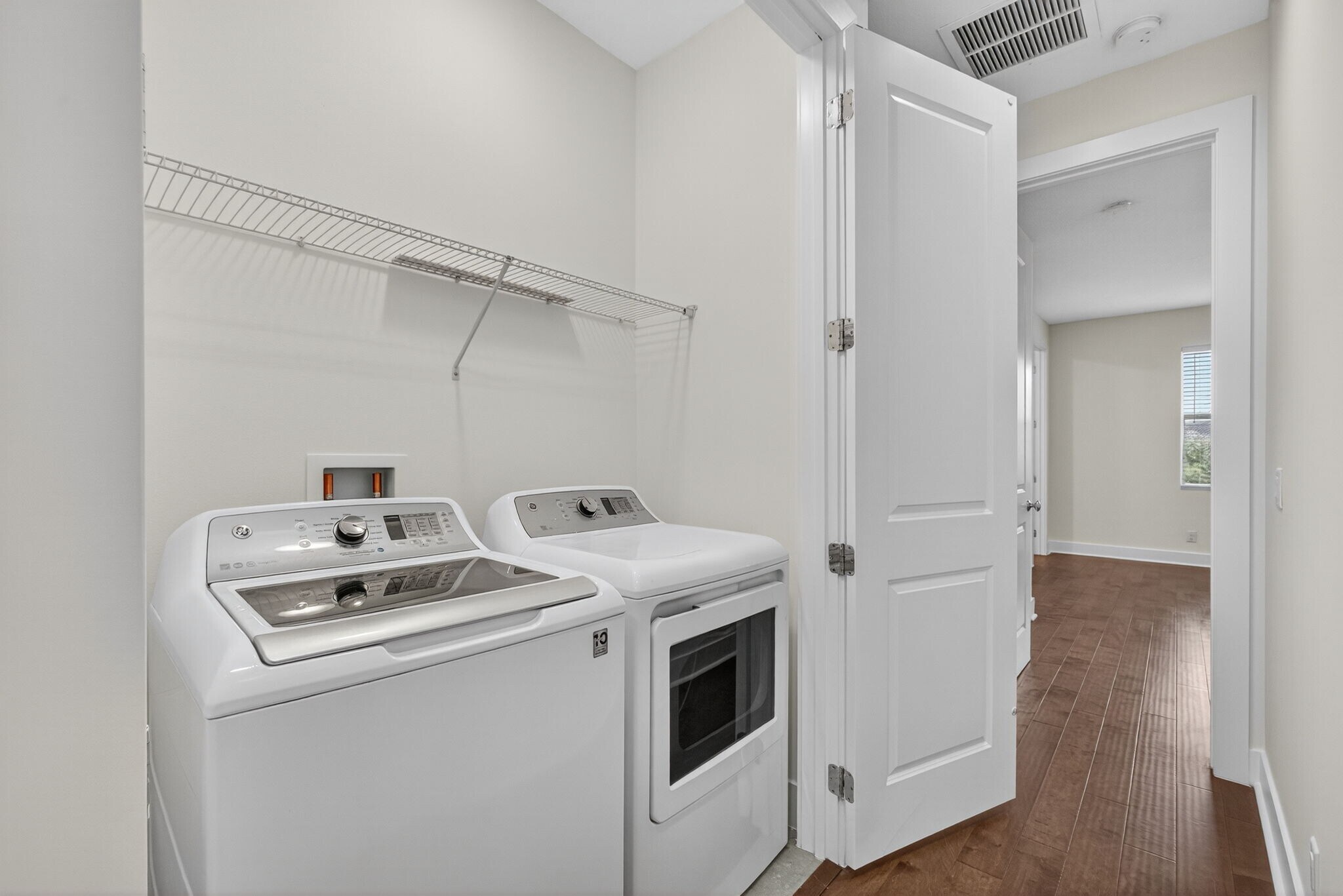 Building Photo - 7089 Edison Pl