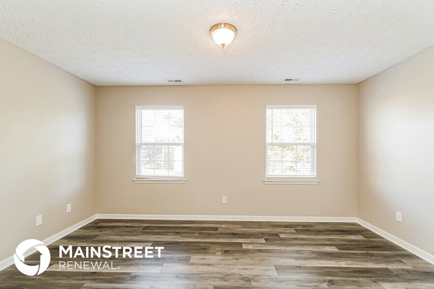 Building Photo - 2918 Forrestal Dr
