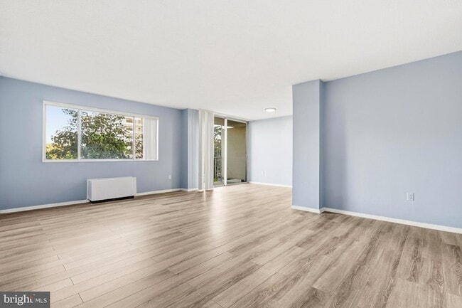 Building Photo - 2059 Huntington Ave