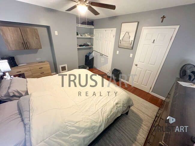 Building Photo - 4850 Smick St