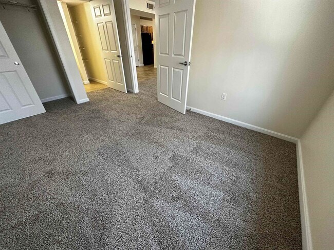 Building Photo - 100 Sentinel Court