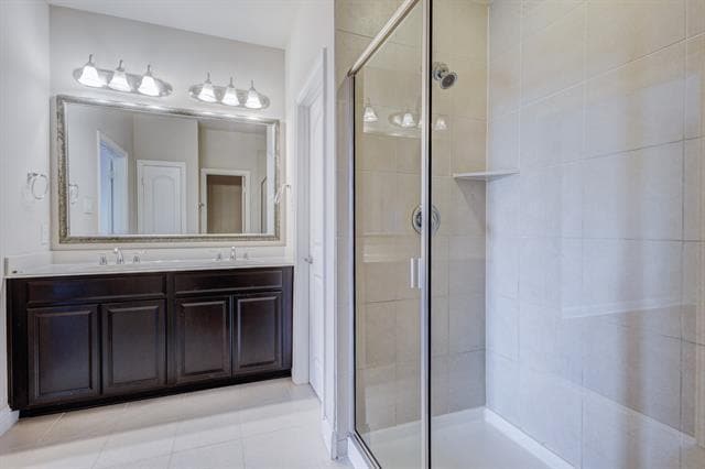 Building Photo - 6435 Las Colinas Blvd