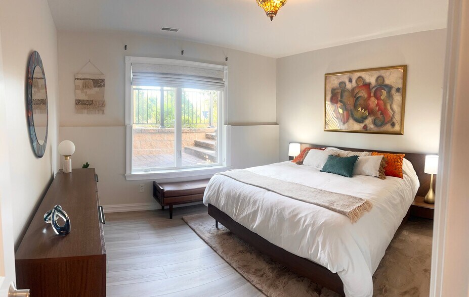 Building Photo - 6589 Rio Vista Ct