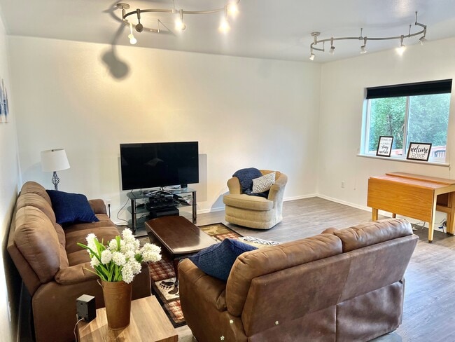 Building Photo - 2845 Nugget Ln