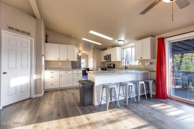 Building Photo - 430 Timber Ridge Loop