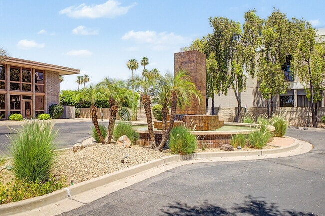 Building Photo - Furnished Luxury Condo in Guard-Gated Casa Del Monte | Prime Old Town Scottsdale Location