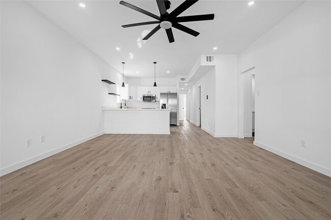 Building Photo - 9708 Stedman St