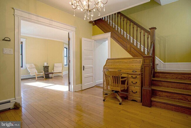 Building Photo - 9 Academy St