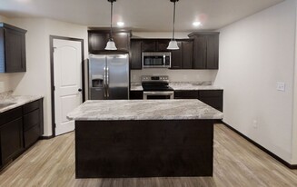 Building Photo - Fox Run Apartments