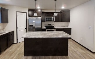 Building Photo - Fox Run Apartments
