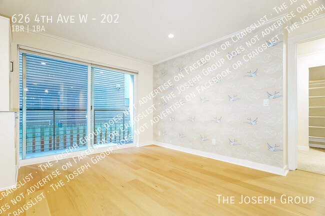 Building Photo - 626 4th Ave W
