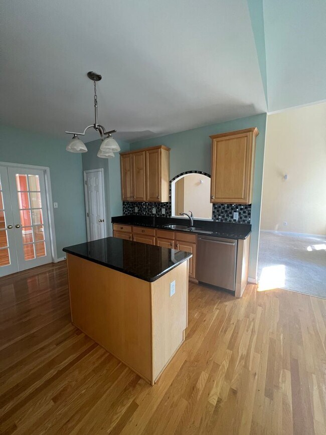 Building Photo - 11837 Club Ridge Dr