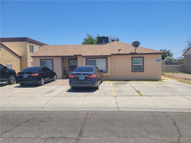 Building Photo - 137 S 15th St