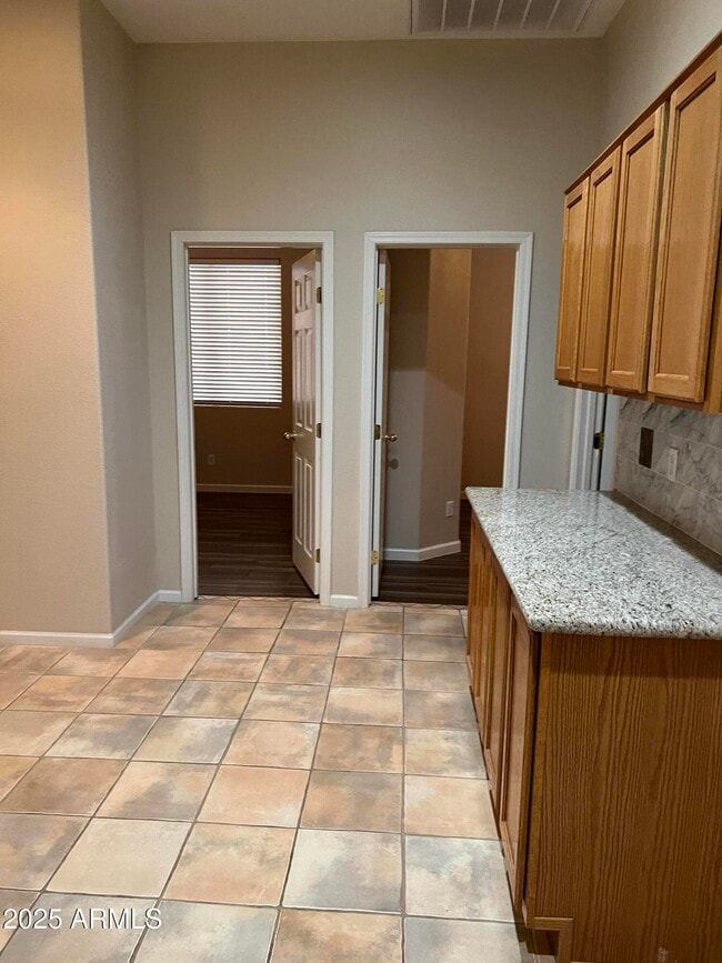 Building Photo - 8032 W Vía Del Sol