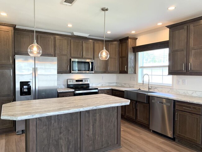 Building Photo - 141 Millwood Rd