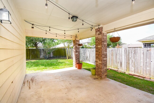 Building Photo - 13014 Southern Creek Dr