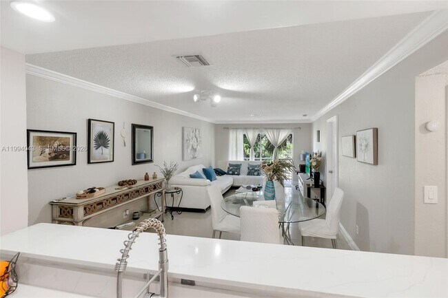 Building Photo - 1001 NW 45th St