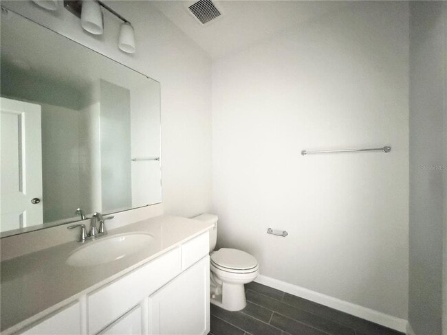 Building Photo - 15481 Bay Brg St