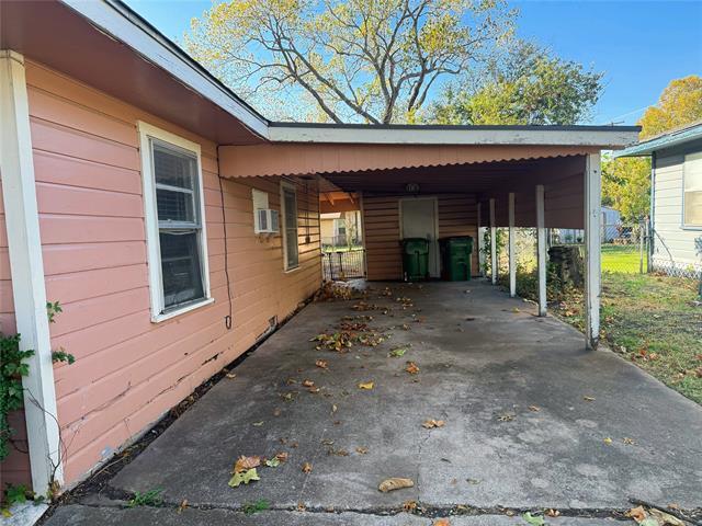 Building Photo - 406 N College St