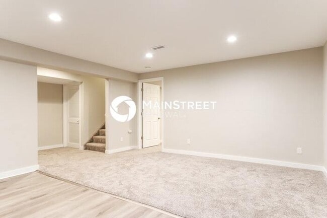 Building Photo - 4 Bedroom Pet-Friendly Home in COLORADO SP...