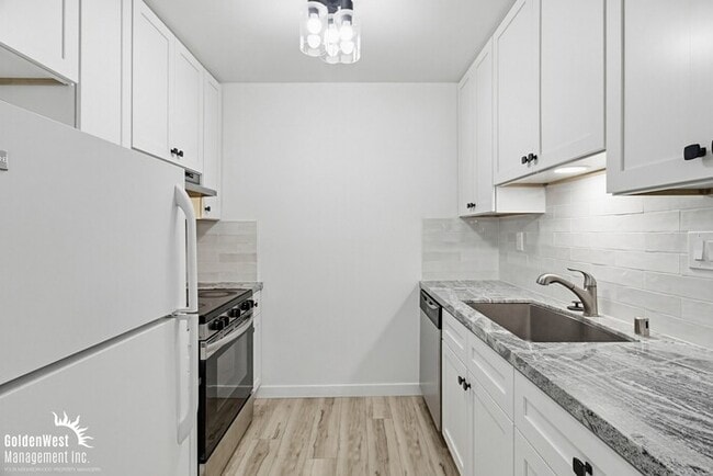 Building Photo - Charming 2Bdm 2Ba Apartment in Mission Hills - MI Special