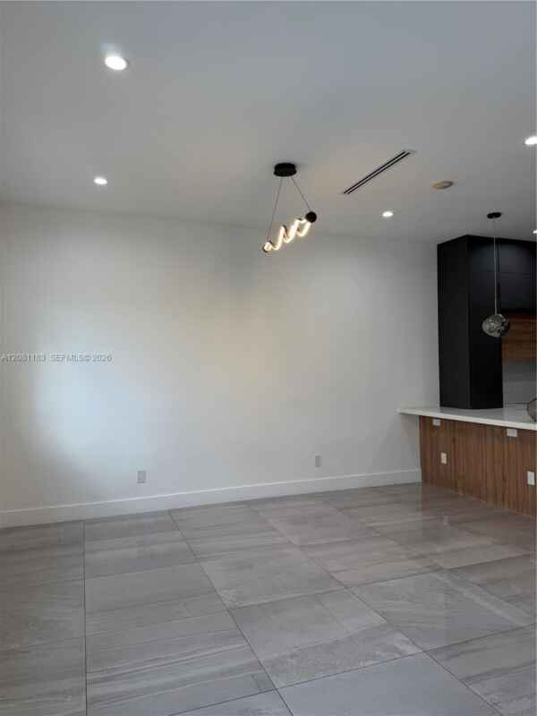 Building Photo - 4655 SW 32nd Terrace