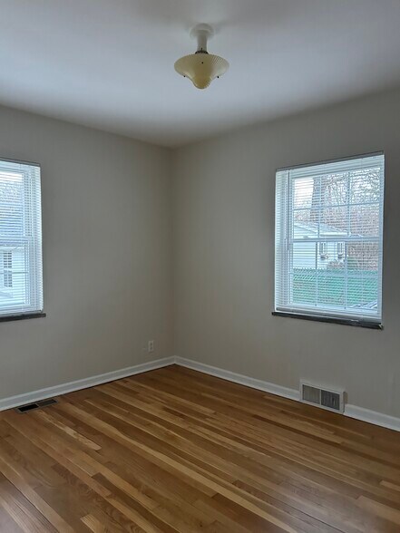 Building Photo - 629 Orlando Ter