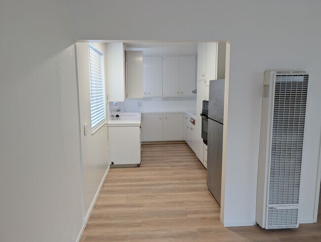 Building Photo - 4511- 4515 Penniman