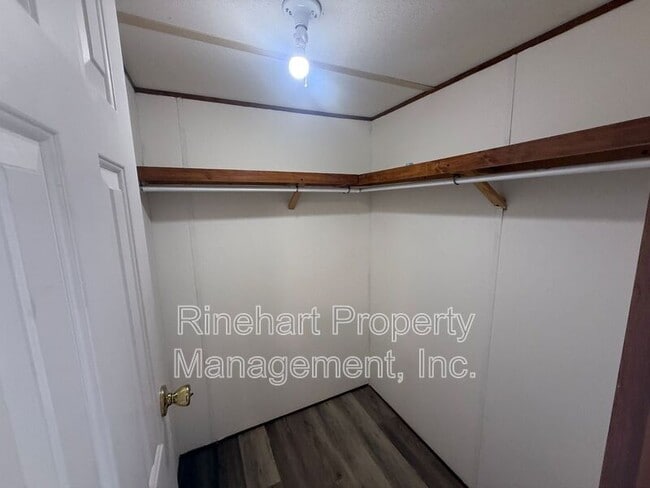 Building Photo - 1028 Ruby St