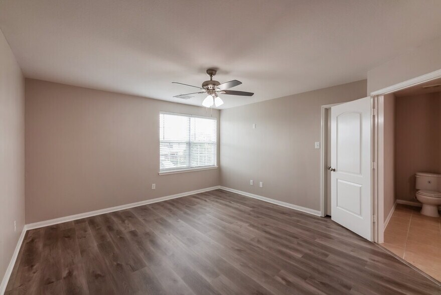 Building Photo - 6515 Gardners Brook
