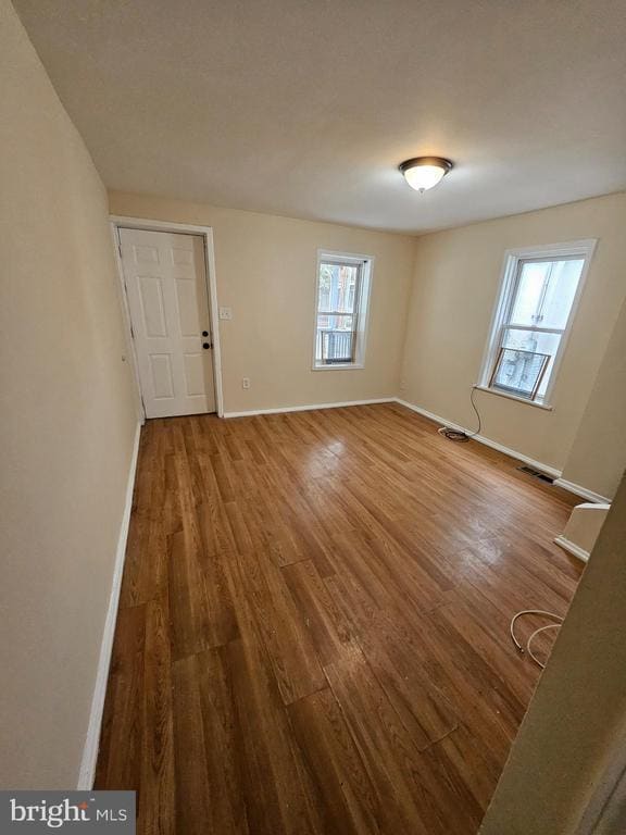 Building Photo - 324 Mary St