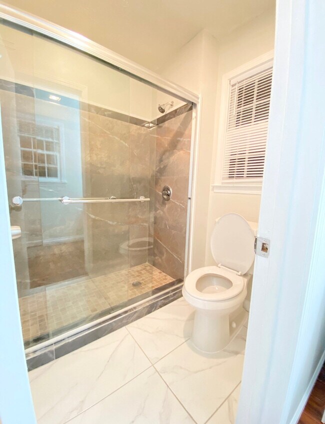 Building Photo - 175 Michael Dr