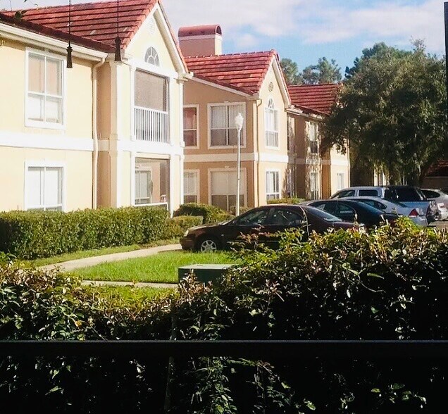 Building Photo - 9481 Highland Oak Dr