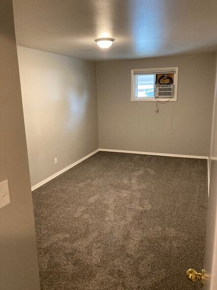 Building Photo - 609 E Euclid Ave