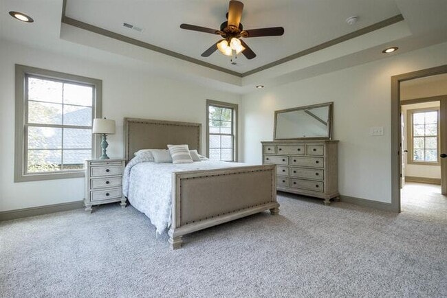 Building Photo - 709 Courtland Ave