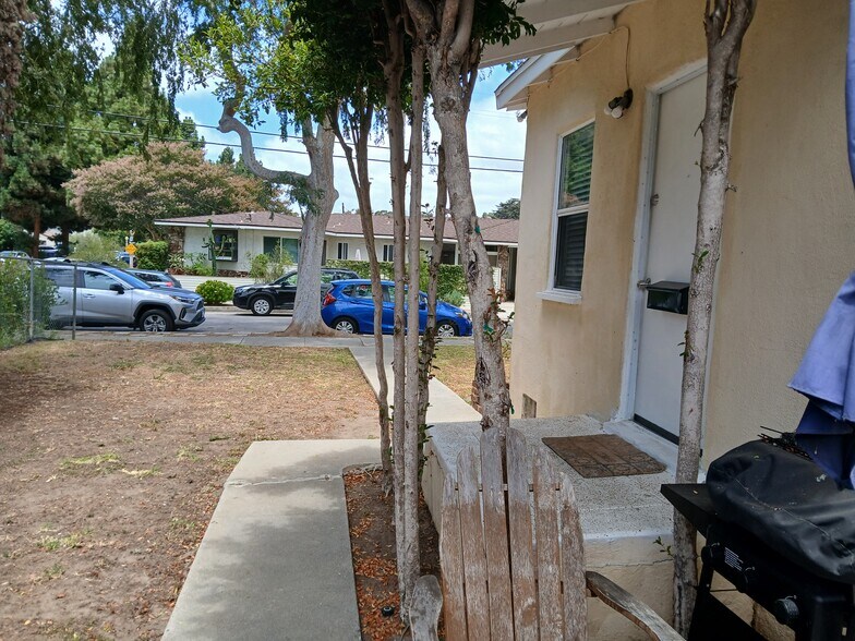 Building Photo - 10930 Aletta Ave