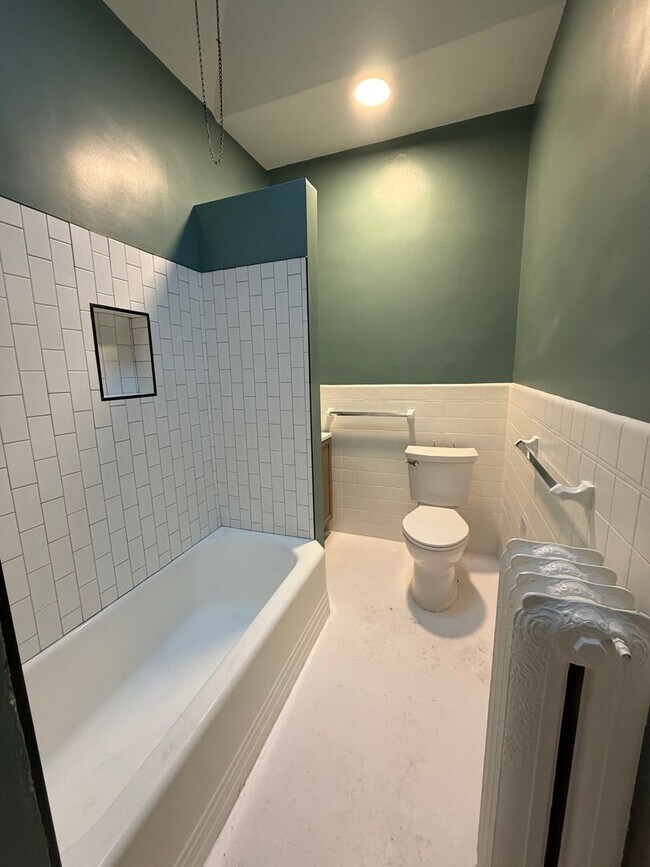 Building Photo - Section 8 approved! Newly renovated 4 bedroom, 1.5 bath