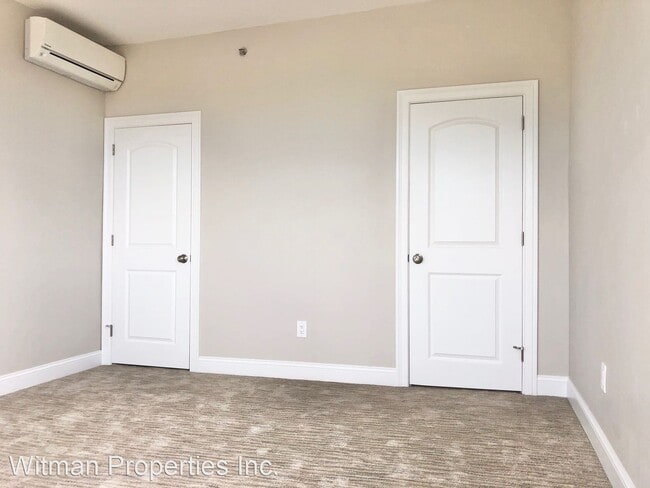 Building Photo - 2 br, 1 bath House - 5-9 Hampshire St.