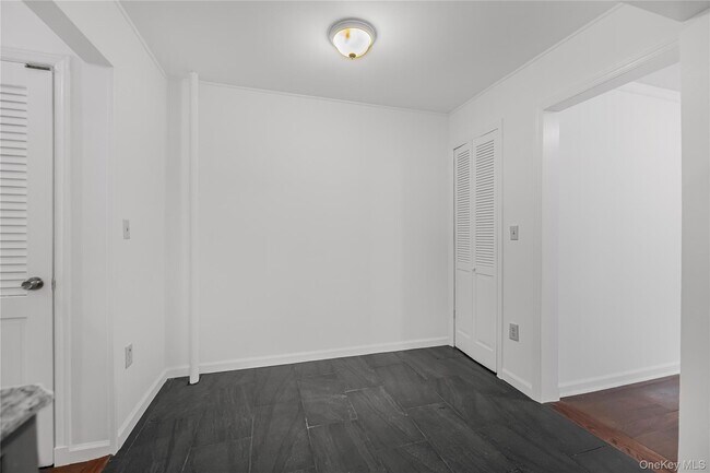Building Photo - 151 Burhans Ave