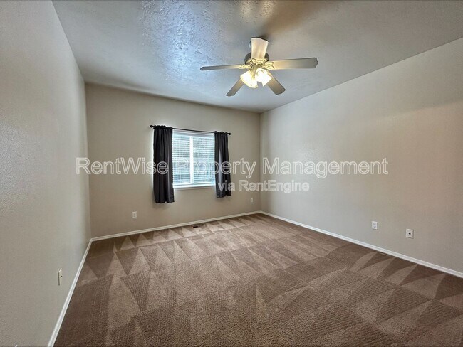 Building Photo - 5280 N Midnight Haze Way