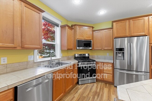 Building Photo - 7909 SW Oviatt Dr