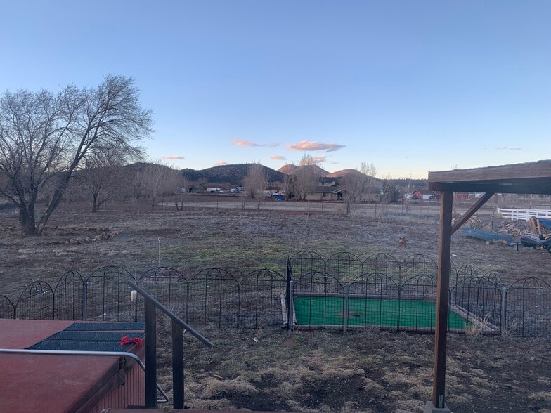 Back Yard - 6015 E Morningside Rd